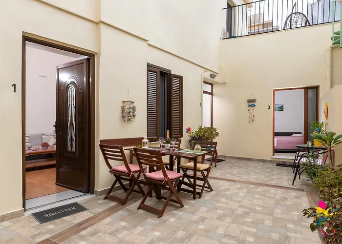 Apartament Niochori 3 *